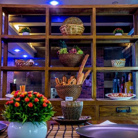 Flowery Holiday Suites Kuwait City Ngoại thất bức ảnh