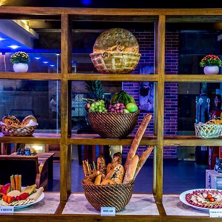Flowery Holiday Suites Kuwait City Ngoại thất bức ảnh