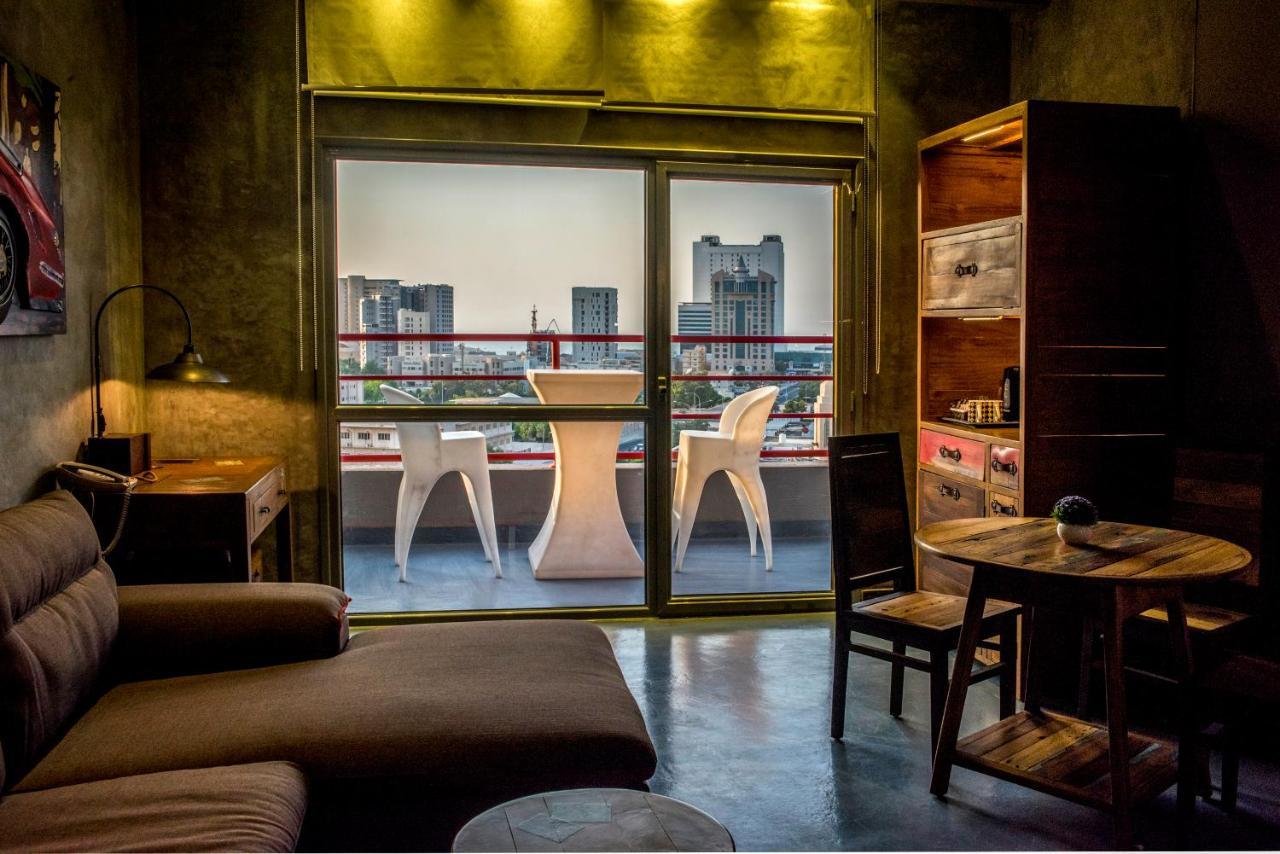 Flowery Holiday Suites Kuwait City Ngoại thất bức ảnh