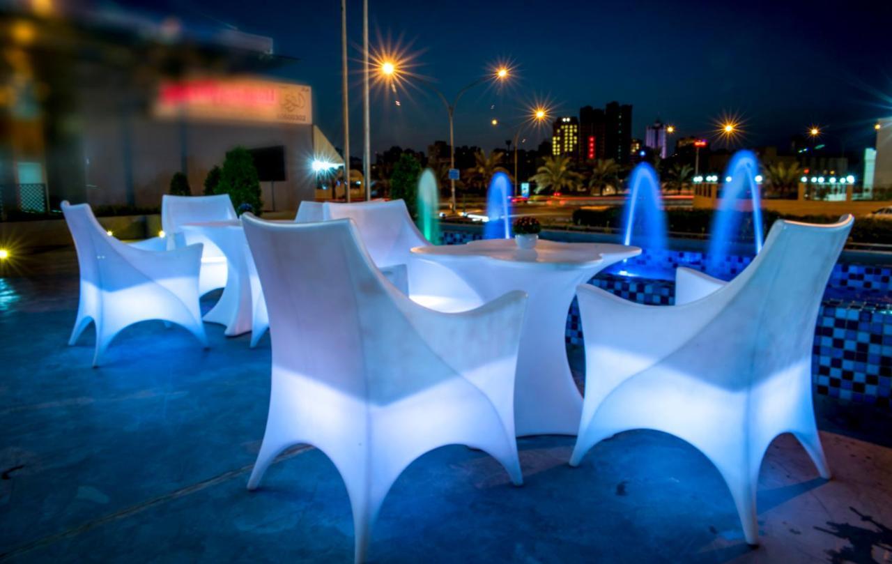Flowery Holiday Suites Kuwait City Ngoại thất bức ảnh