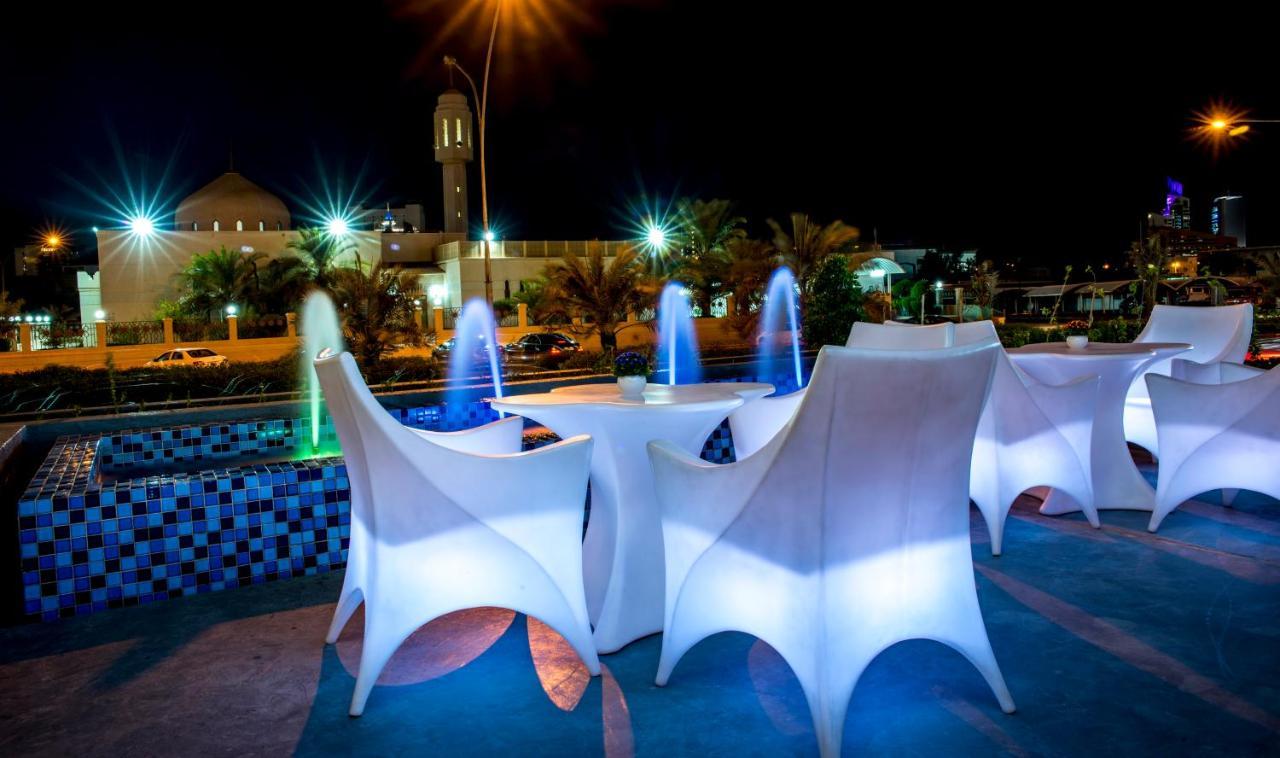 Flowery Holiday Suites Kuwait City Ngoại thất bức ảnh